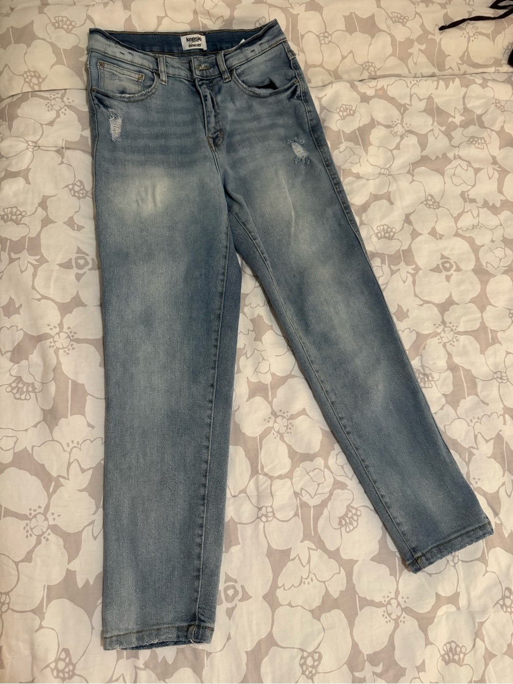 Light Blue Womens slightly Distressed Straight-Leg Jeans